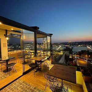 art-nouveau-pera.istanbul-turkeyhotels.com/