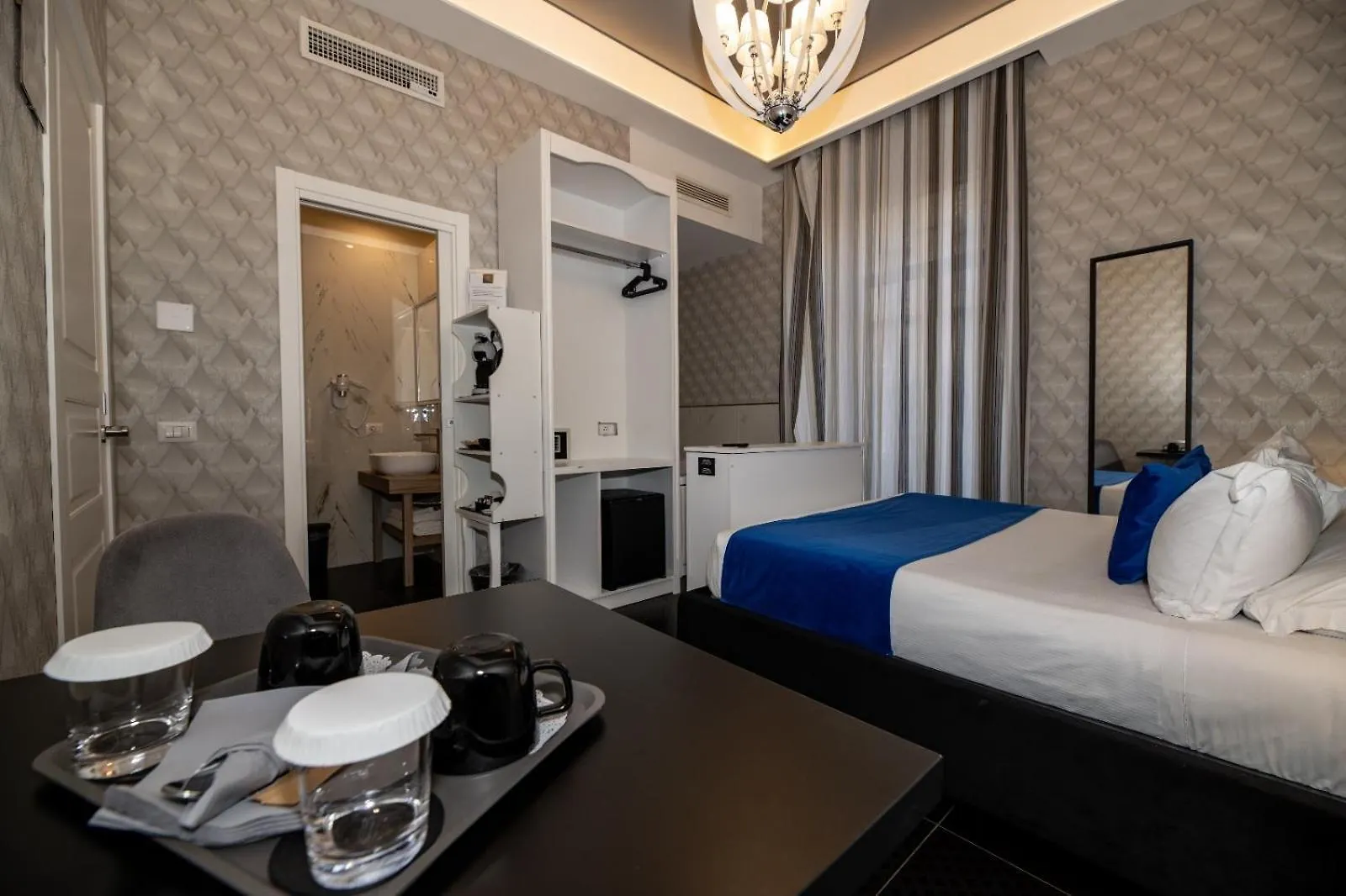 Luna Luxury Bed And Breakfast Naples Bed & Breakfast